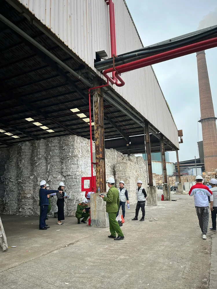 Nhà máy giấy Việt Trì