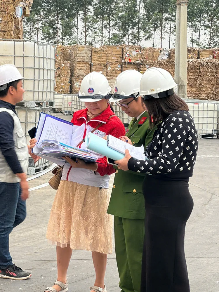 Nhà máy giấy Việt Trì