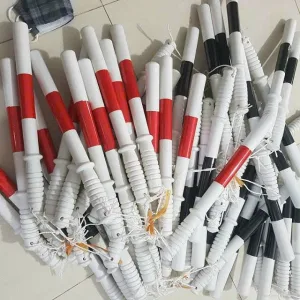Gậy nhựa giao thông trắng đỏ