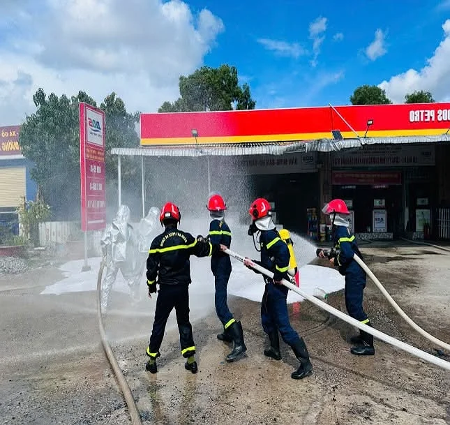 CHỦ ĐỘNG PHÒNG NGỪA, NÂNG CAO HIỆU QUẢ PHỐI HỢP THỰC TẬP PHƯƠNG ÁN CHỮA CHÁY VÀ CỨU NẠN, CỨU HỘ CỦA CƠ QUAN CÔNG AN VÀ LỰC LƯỢNG PCCC CƠ SỞ TẠI CỬA HÀNG XĂNG, DẦU