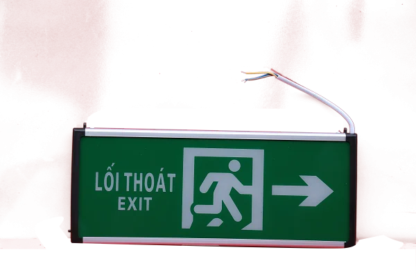 Đèn Exit thường loại chỉ hướng 1 mặt Lilang XF-BLZD-2LREL 3WA